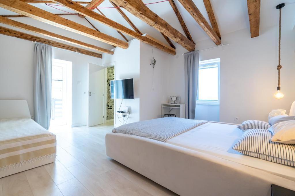 House Franulich Villa Stara Baška Exteriör bild